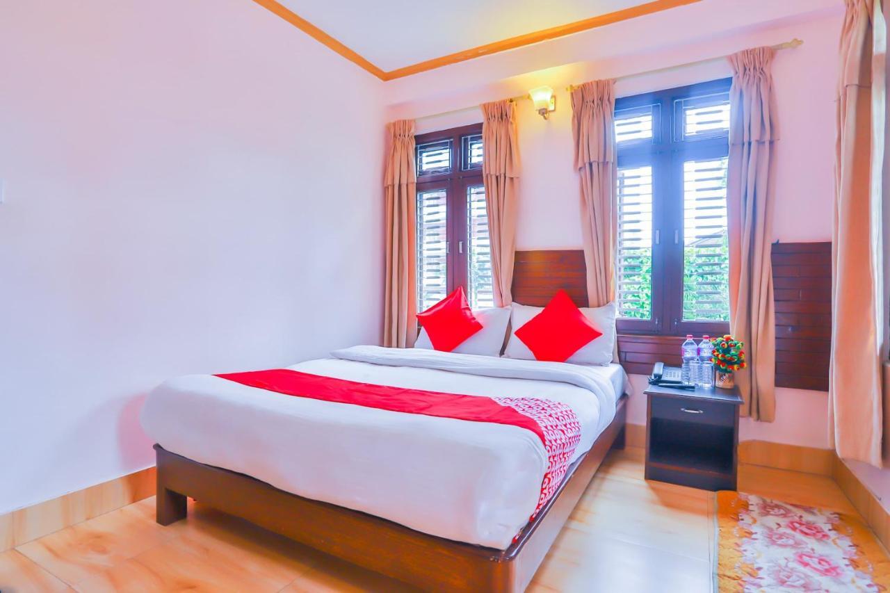 Hotel Alpine Villa Покхара Экстерьер фото