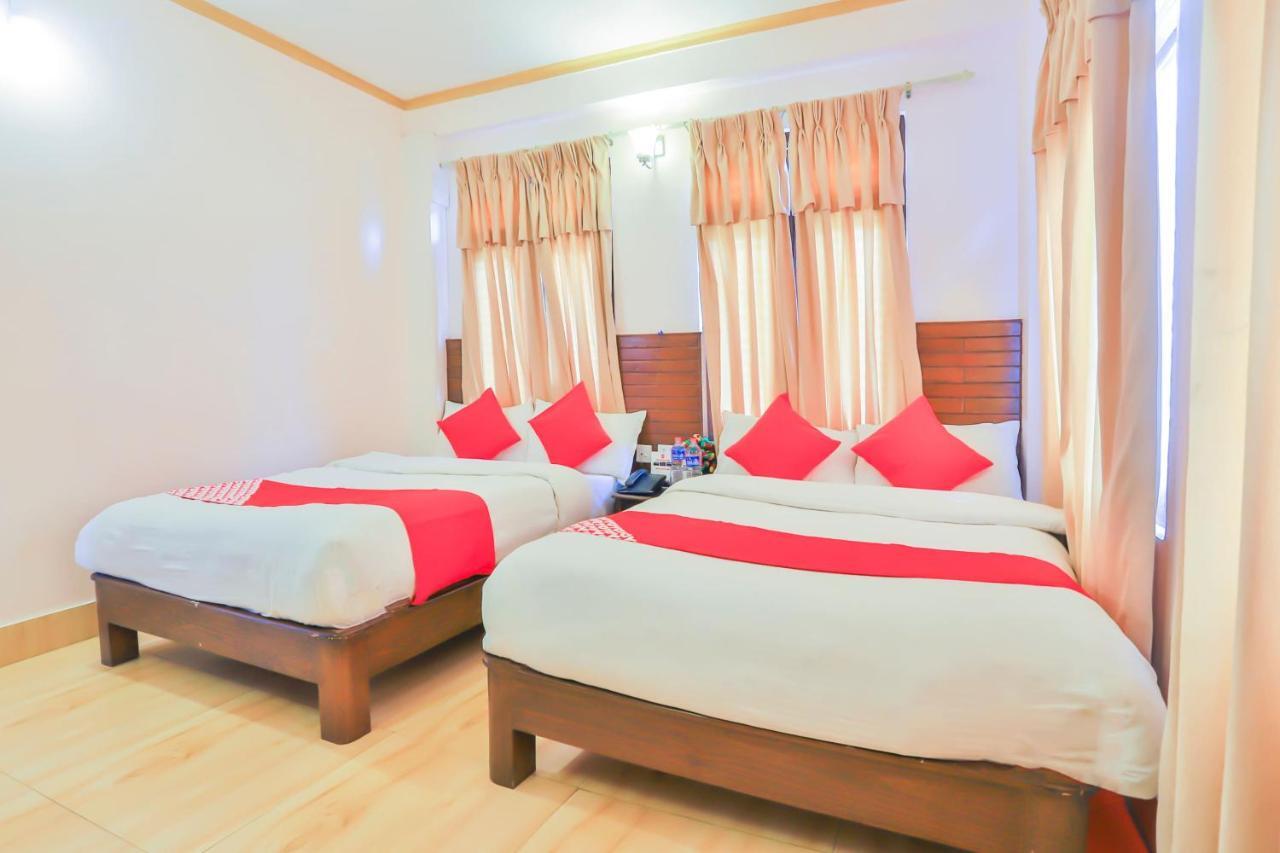 Hotel Alpine Villa Покхара Экстерьер фото