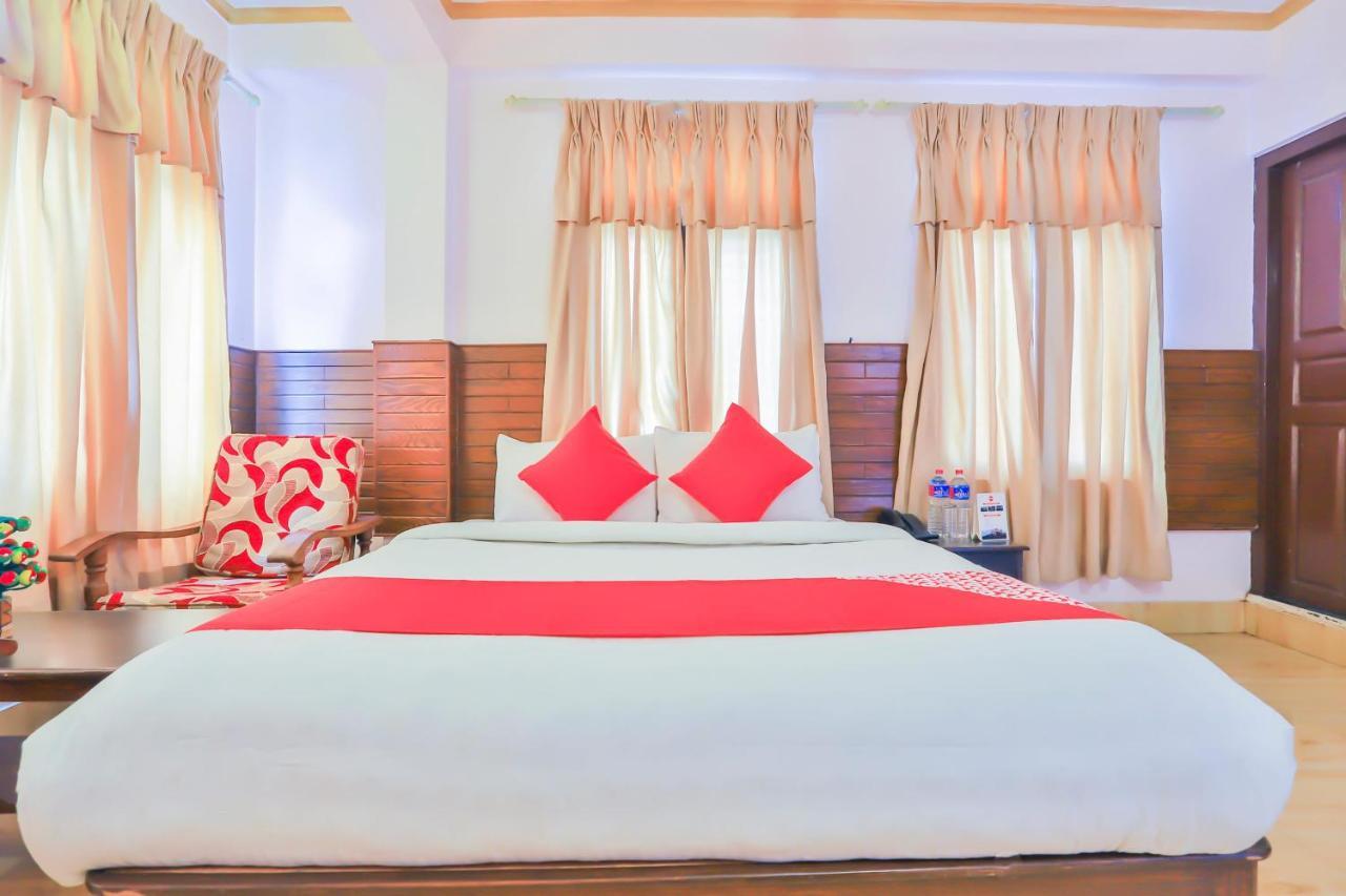 Hotel Alpine Villa Покхара Экстерьер фото